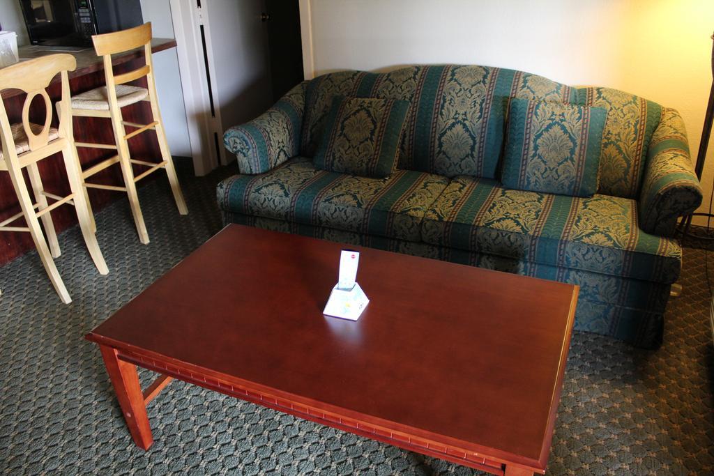 Rodeway Inn & Suites Νάσβιλ Δωμάτιο φωτογραφία