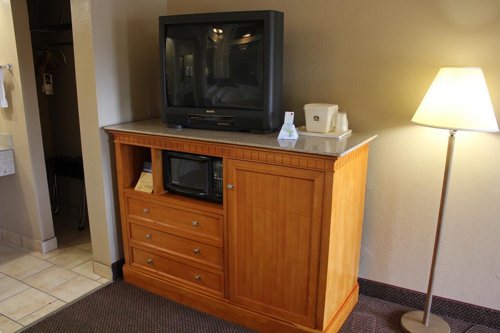 Rodeway Inn & Suites Νάσβιλ Δωμάτιο φωτογραφία