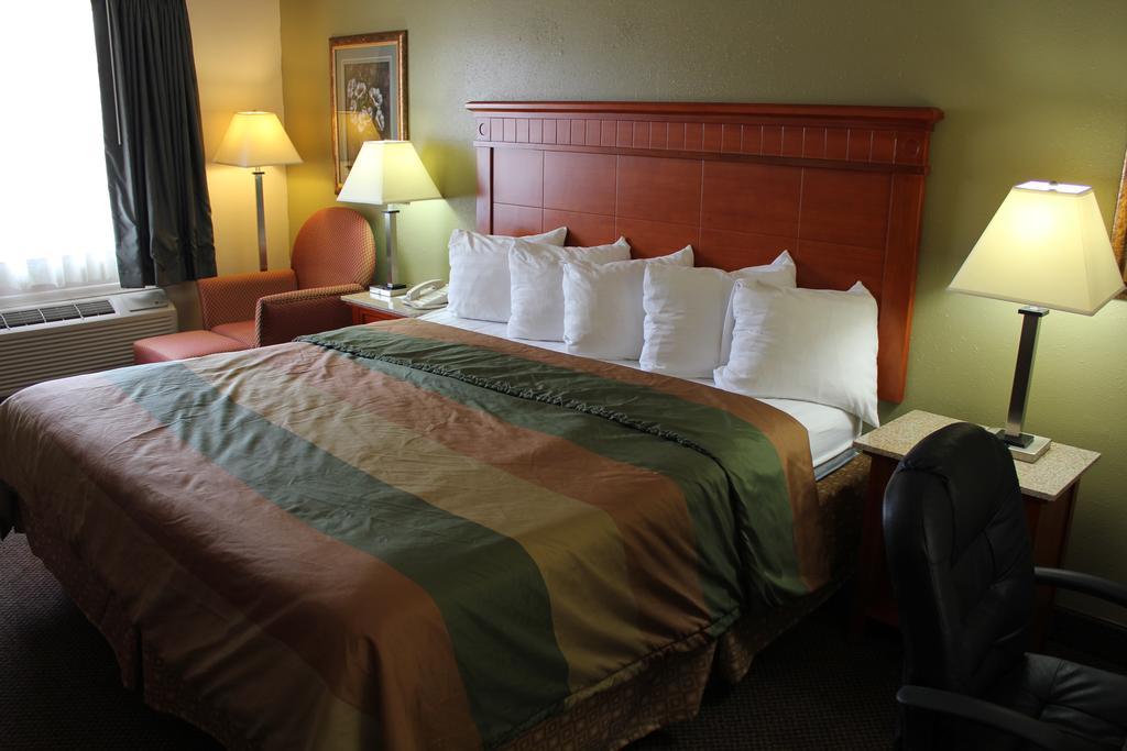 Rodeway Inn & Suites Νάσβιλ Δωμάτιο φωτογραφία