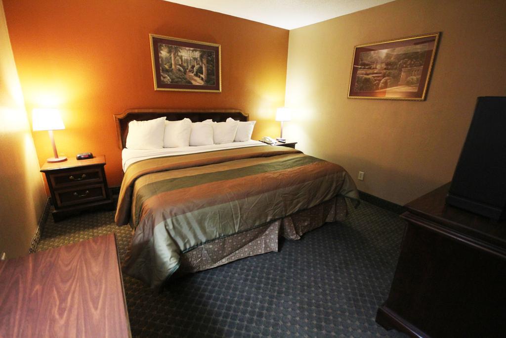 Rodeway Inn & Suites Νάσβιλ Εξωτερικό φωτογραφία