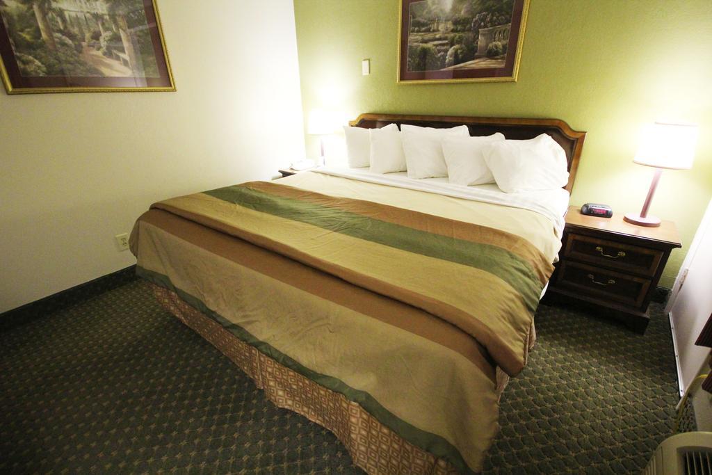 Rodeway Inn & Suites Νάσβιλ Εξωτερικό φωτογραφία