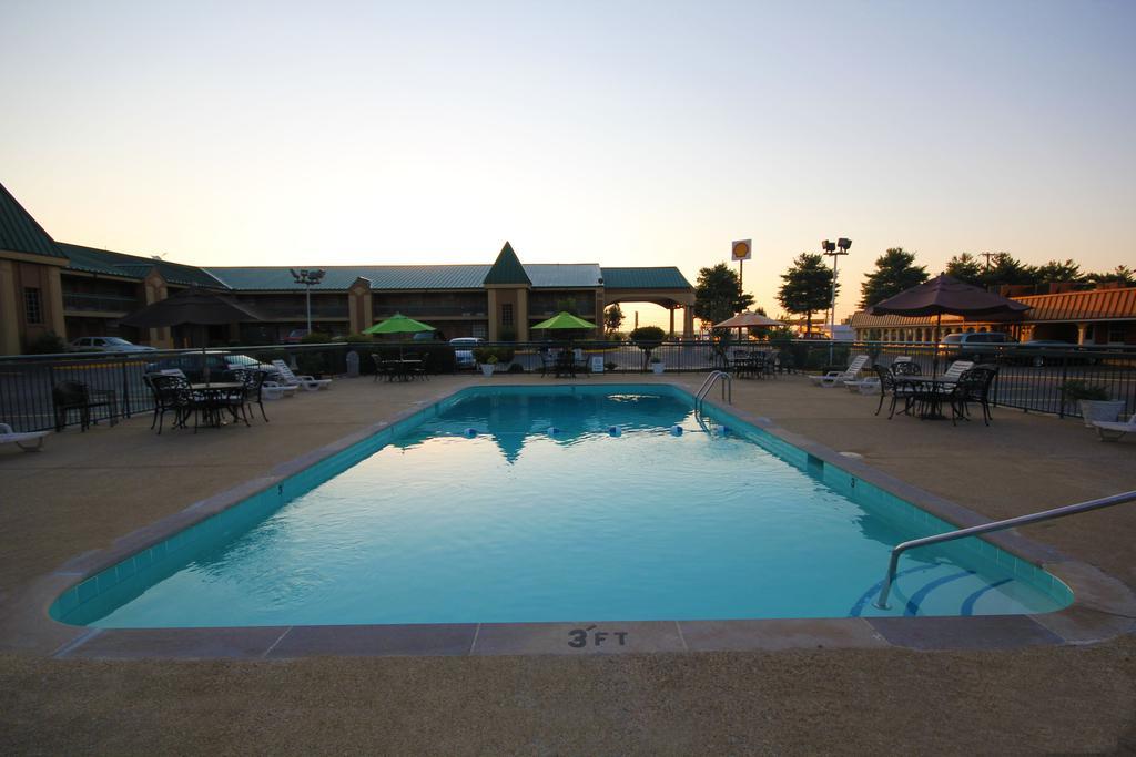 Rodeway Inn & Suites Νάσβιλ Εξωτερικό φωτογραφία